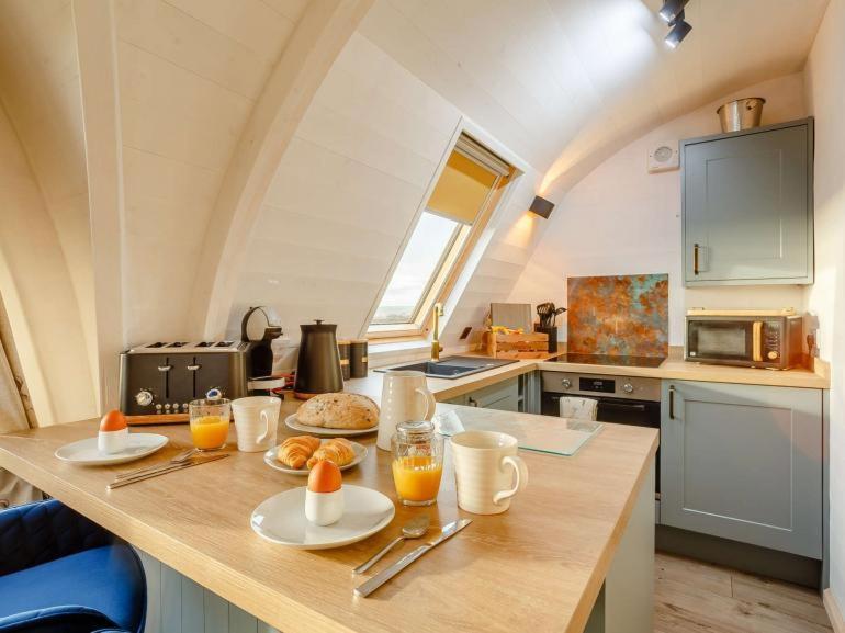 Caithness View Luxury Farm Lodges And Bbq Huts Уик Екстериор снимка
